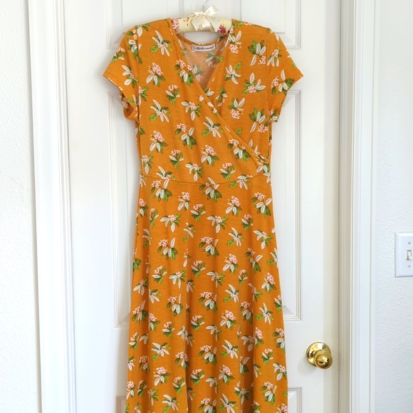 Aphratti Sundress - Picture 3 of 11